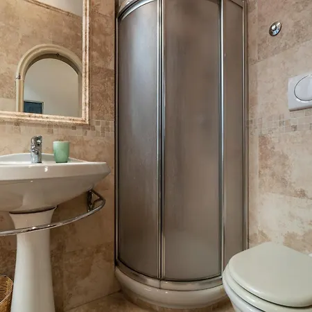 Guesthost - Piazza Di Spagna Elegant 公寓 罗马