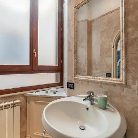 Apartament Guesthost - Piazza Di Spagna Elegant