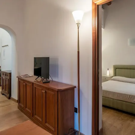 Guesthost - Piazza Di Spagna Elegant Apartament *