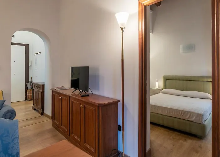 Guesthost - Piazza Di Spagna Elegant Apartament *